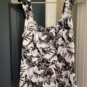 Black and White women’s top size small